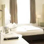 Hotel Am Schlosspark Guestrow