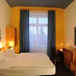 Am Schlosspark Otel