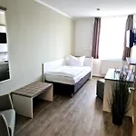 Hotel Am Schlosspark Guestrow