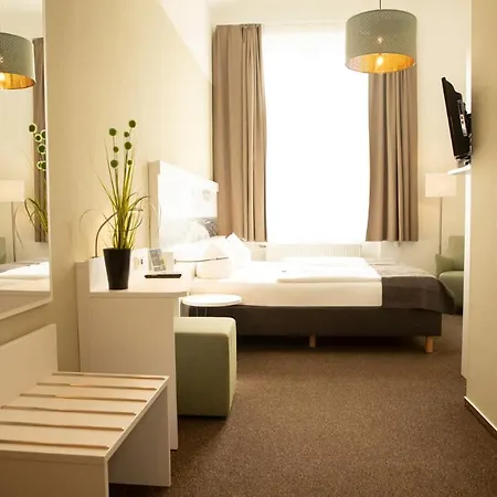 Am Schlosspark Hotel 3*