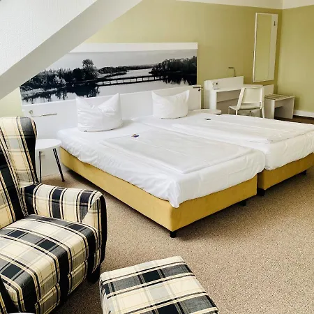 Hotel Am Schlosspark 3*