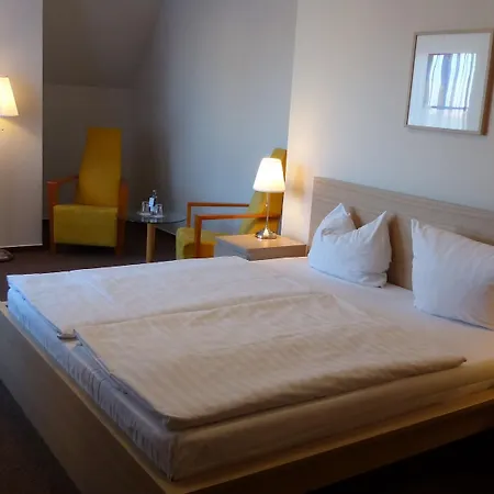 Am Schlosspark 3* Güstrow