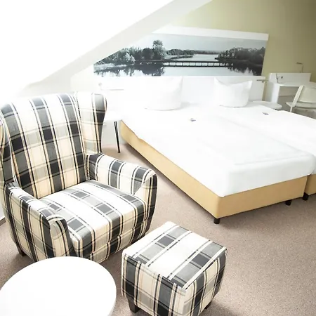 ホテル Am Schlosspark 3*