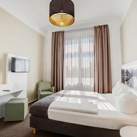 Hotel Am Schlosspark 3*