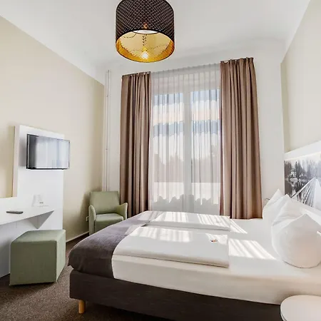 Hotel Am Schlosspark 3*