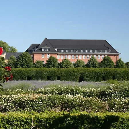Am Schlosspark Güstrow