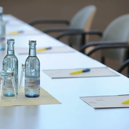 Am Schlosspark ホテル 3*