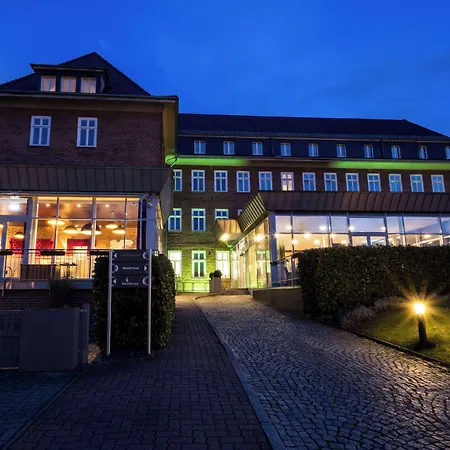 Am Schlosspark ホテル 3*