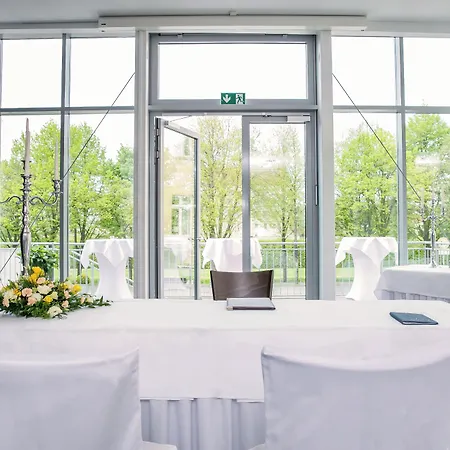 Am Schlosspark 3* Güstrow