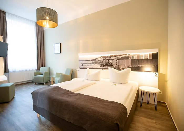 Hotel Am Schlosspark Guestrow