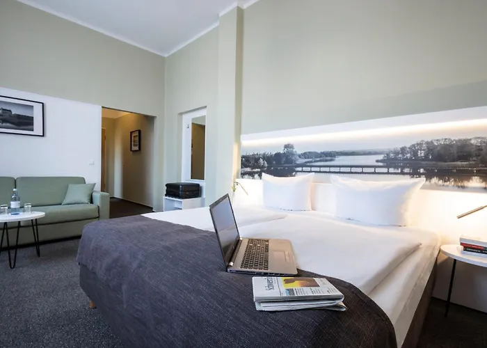 Hotel Am Schlosspark Guestrow