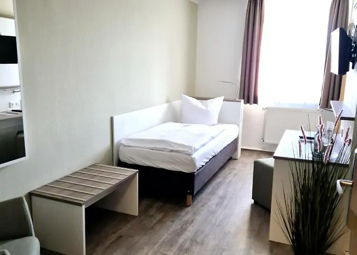 Hotel Am Schlosspark Guestrow